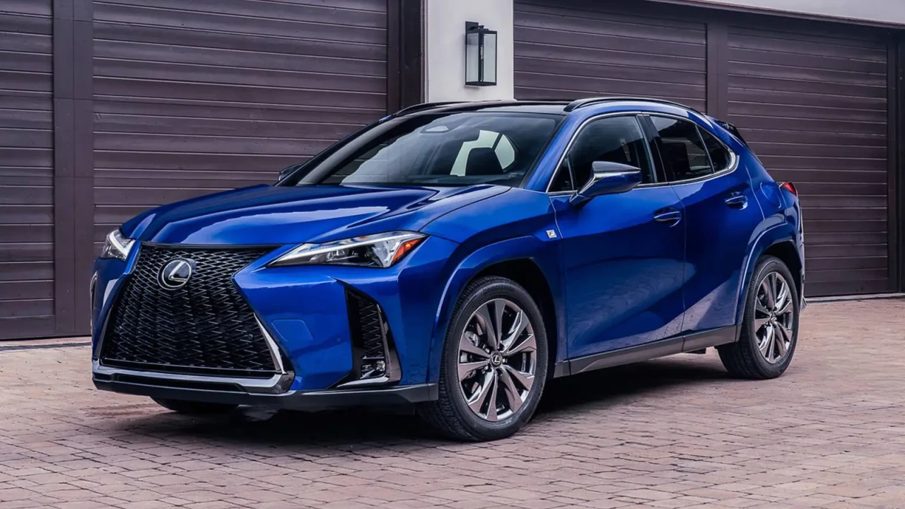 Lexus UX 300h: Подобрена хибридна мощност и нови дигитални технологии