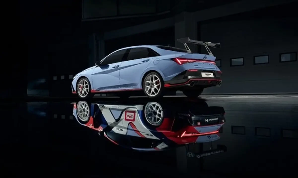 Hyundai Elantra N става по-широка и по-мощна