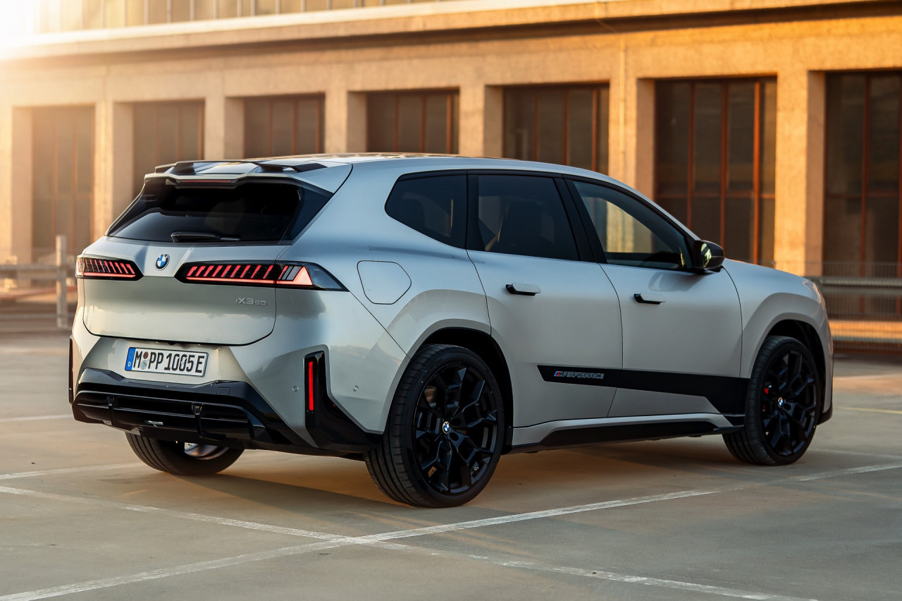 BMW iX3 M с Neue Klasse визия в нови рендери