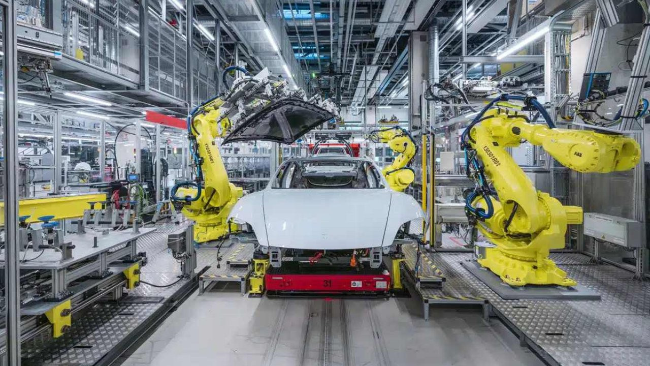 Канадската автомобилна индустрия в буря: Производството се срина с 15%