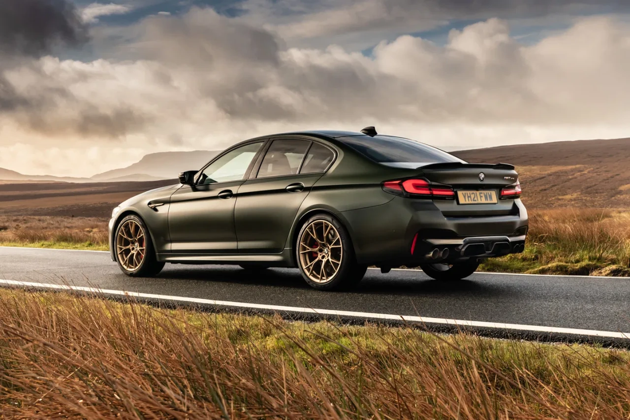 BMW M5 CS: Защо цената на „легендата“ F90 надминава чисто новия M5?