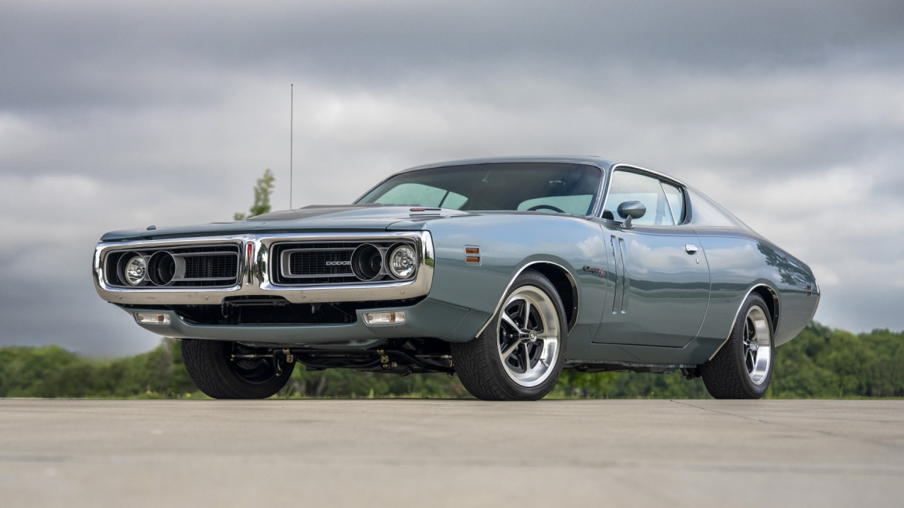 Рядък Dodge Charger R/T от 1971 г. с фабричен люк излиза на търг в Монтерей