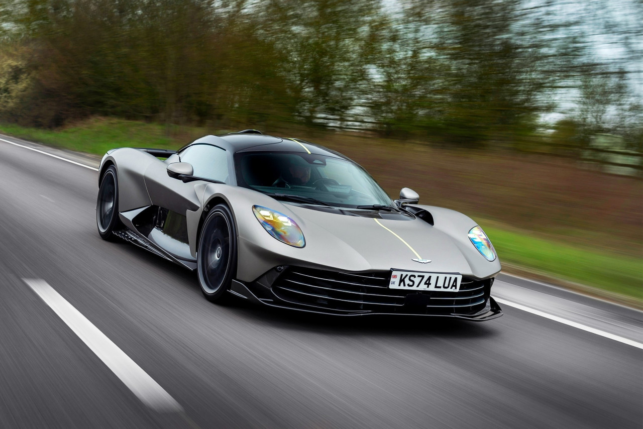 Aston Martin готви нова модулна платформа и 48-волтов мек хибрид