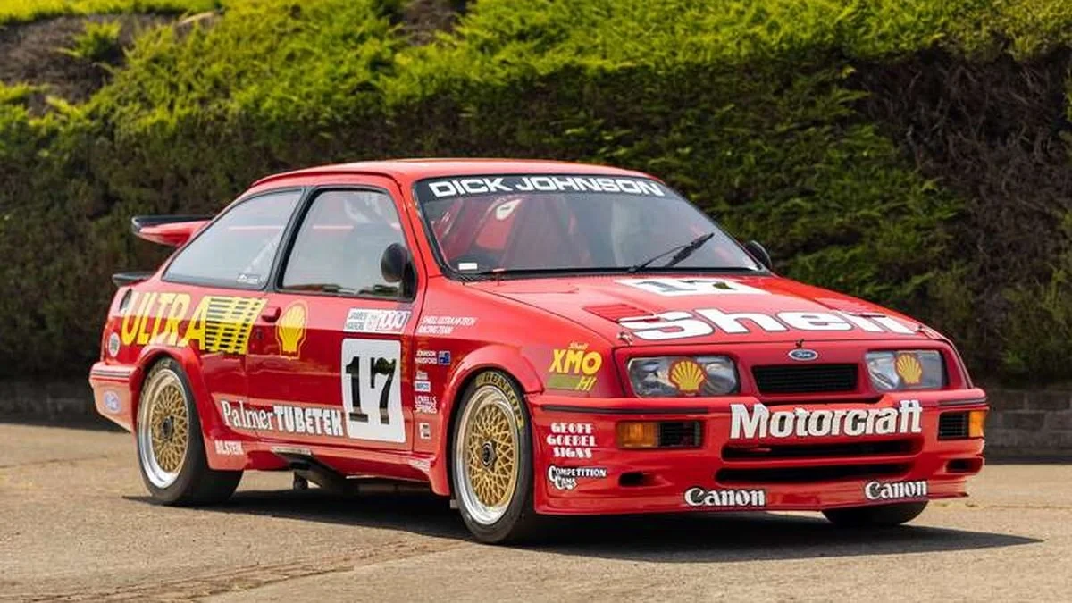 Ford Sierra RS500 Cosworth от 1987 г. може да достигне £450 000