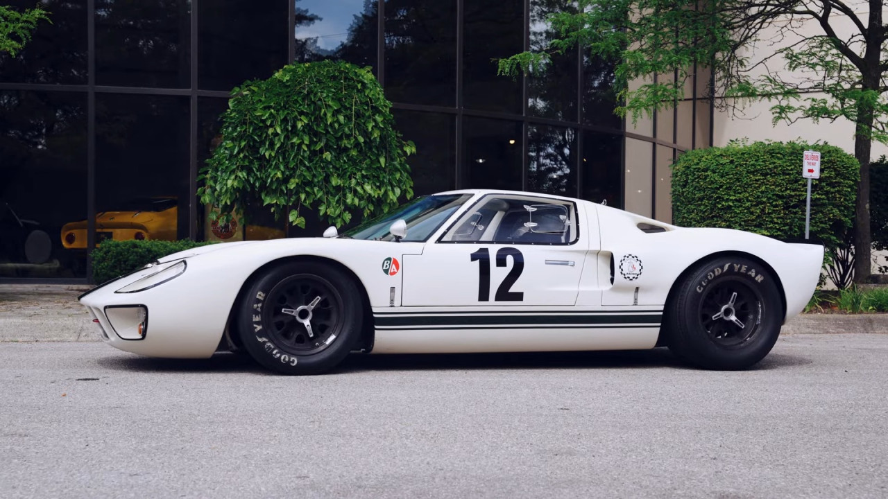 Пол Кук и неговата „бяла стрела“: 60 години по-късно, Ford GT40 отново е в центъра на вниманието