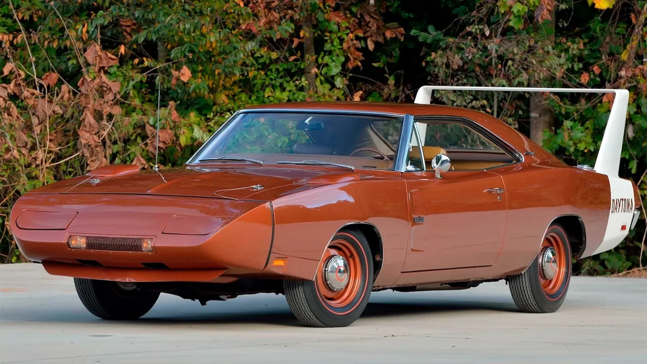 Легендата се завръща: Рядък 1969 Dodge Charger Daytona Hemi излиза на търг