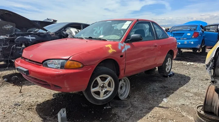 Eagle Summit ESi: Редкият „близнак“ на Mitsubishi, изминал над 322 000 км
