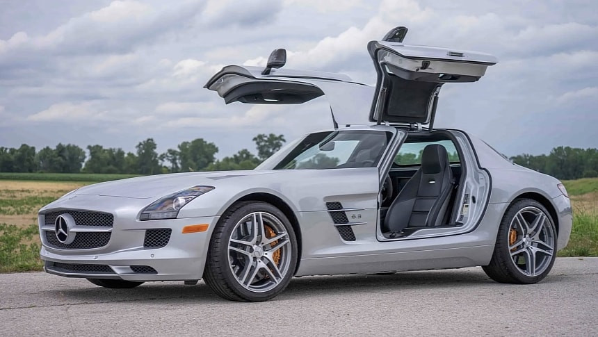 Mercedes-Benz SLS AMG счупи рекорди: Продаден за 775 000 долара