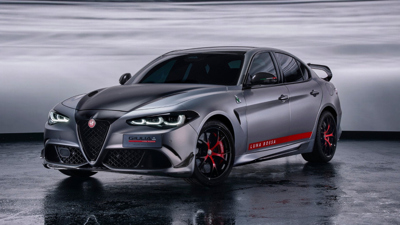 Alfa Romeo Giulia Quadrifoglio Luna Rossa: Технологичен шедьовър на Foiling Week 2026