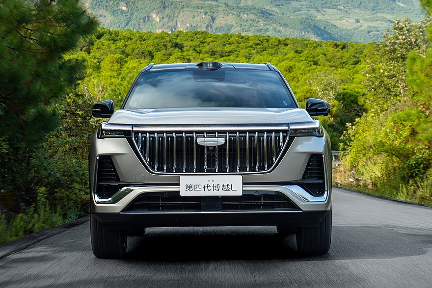 Geely Boyue L 2027 получи нов 1.5TD Pro с 201 к.с. и по-богато оборудване