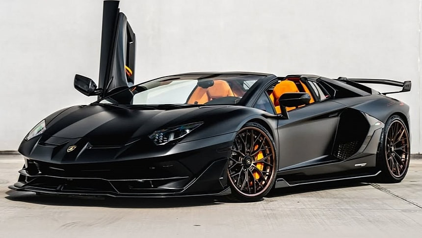 Милионна инвестиция в брутален стил: Уникално Lamborghini Aventador SVJ Roadster се продава за 1,8 милиона долара