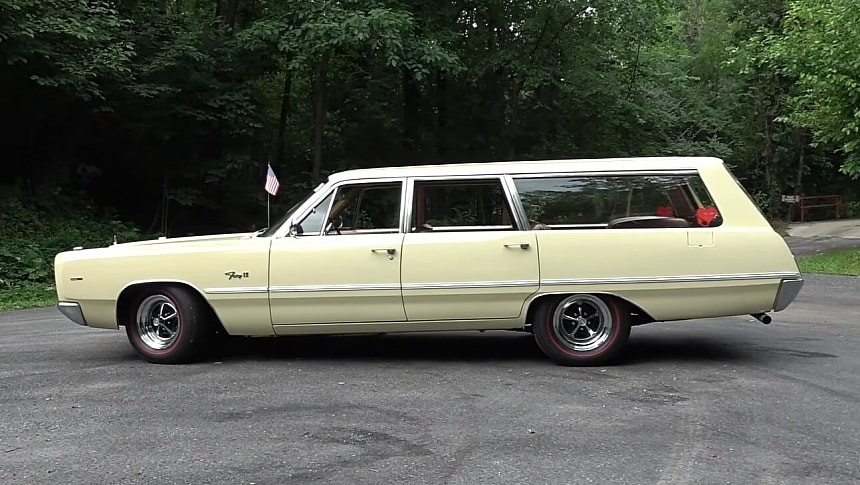 Plymouth Fury III Wagon: Класическо американско комби с мускулите на 7,2-литров V8