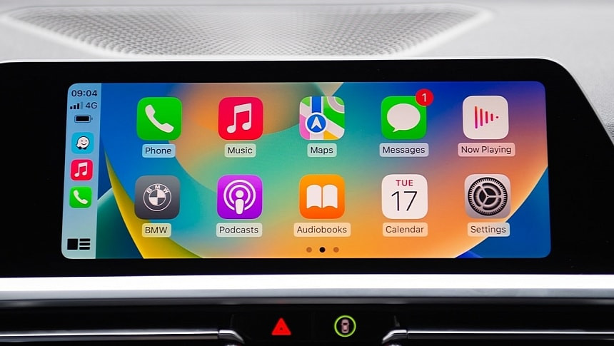 Изкуственият интелект навлиза в колата: Claude вече е достъпен в Apple CarPlay за всички шофьори