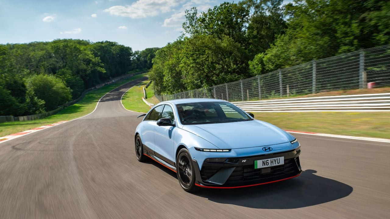 Завръщане с пик от 650 конски сили: Как Hyundai Ioniq 6 N атакува френския пазар за 79 000 евро