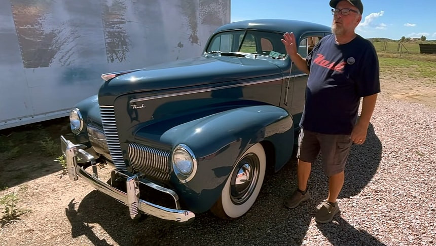 1940 Nash Ambassador: Предвоенна американска класика оживя след десетилетия в хамбар