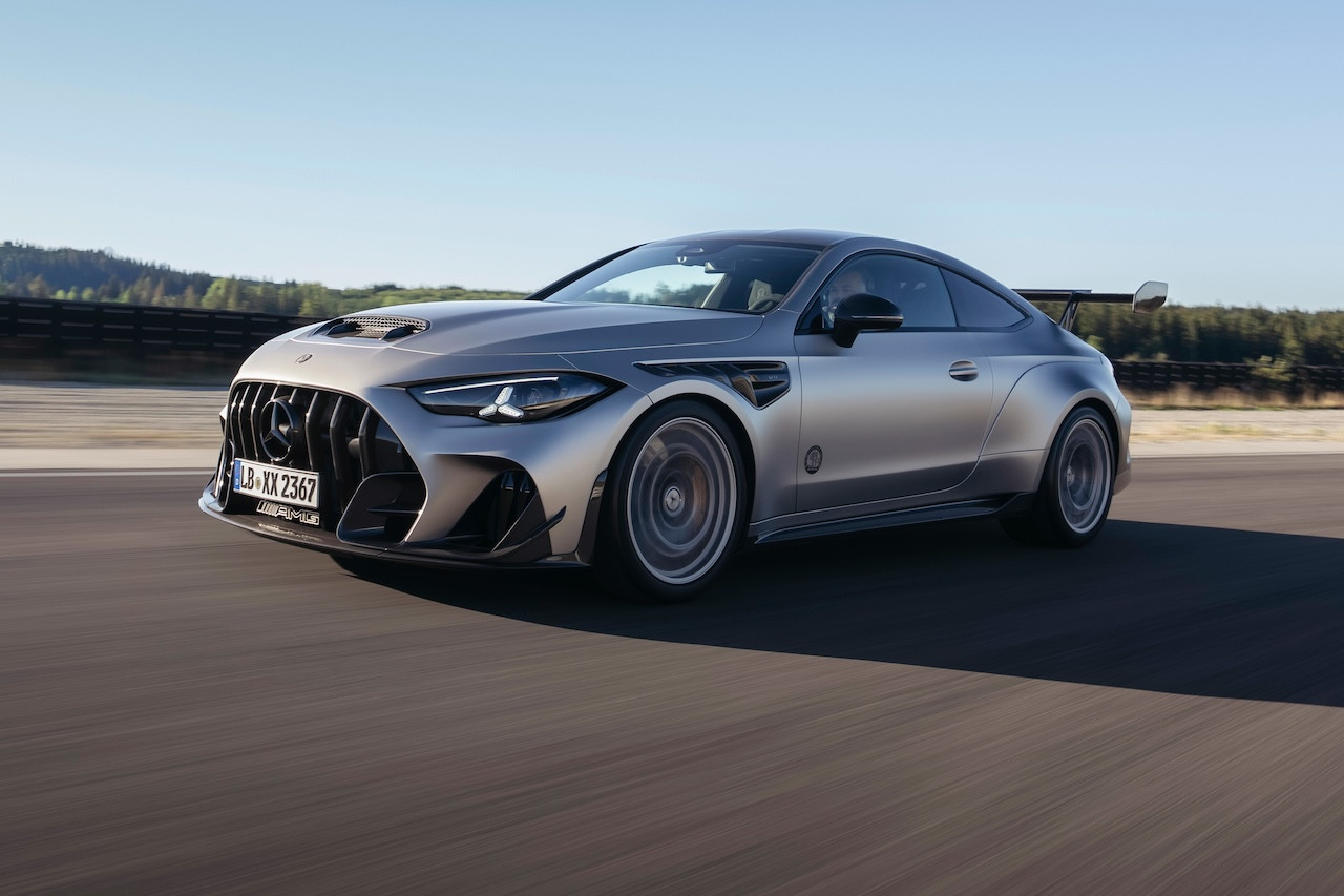 Звяр от Афалтербах: Mercedes-AMG CLE 646 Spezialanfertigung избухва с 646 конски сили в едва 30 бройки