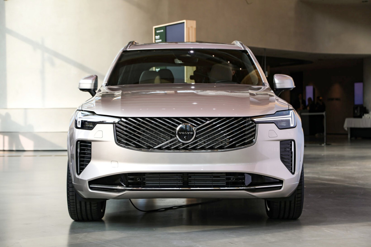 Парадоксът на PHEV хибридите: По-голям пробег на ток, но все по-малко шофиране без бензин