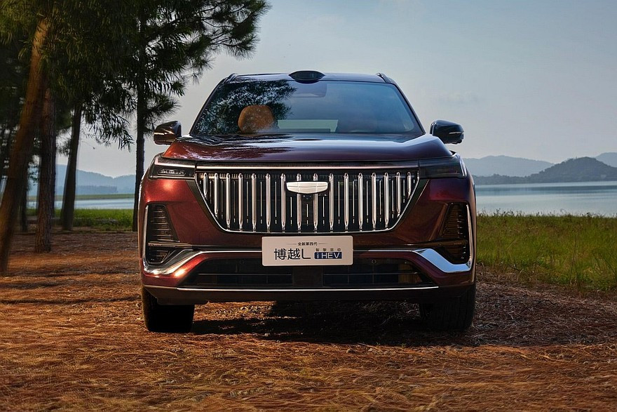 Geely изстрелва Boyue L i-HEV към дилърите: Хибрид с лидар и амбиция за пазарен пробив