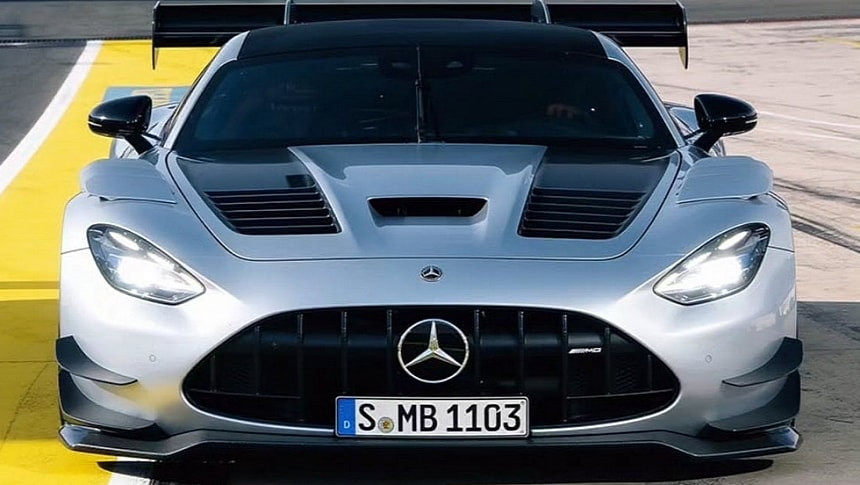 Екстремен дизайн и върхови технологии: Как ще изглежда новият Mercedes-AMG GT Black Series