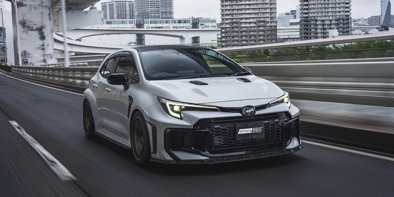 Карбонов звяр с японски характер: Artisan Spirits разкрива брутален Black Label пакет за Toyota GR Corolla RZ