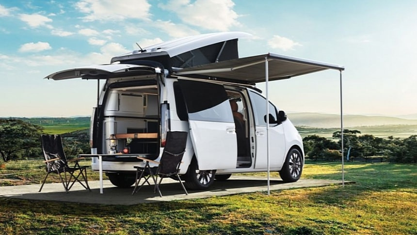 Hyundai Staria Camper Concept обещава до 400 км пробег и соларен покрив