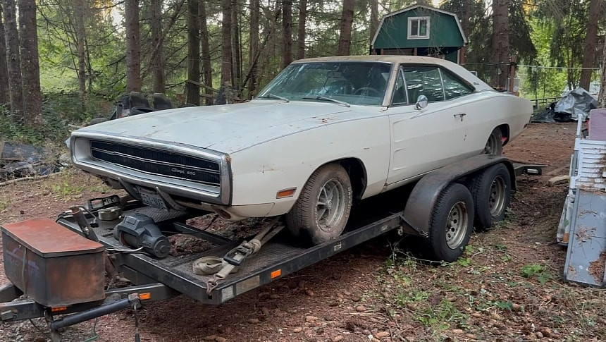 Легендарният 1970 Dodge Charger 500 излиза от 35-годишен сън: Истинска „находка от плевня“ с американски характер