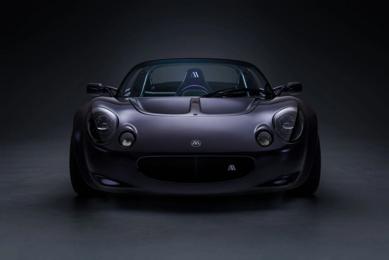 Лекота в екстремна форма: Ретромодът Lotus Elise VHPK слиза под 600 кг срещу 350 000 паунда