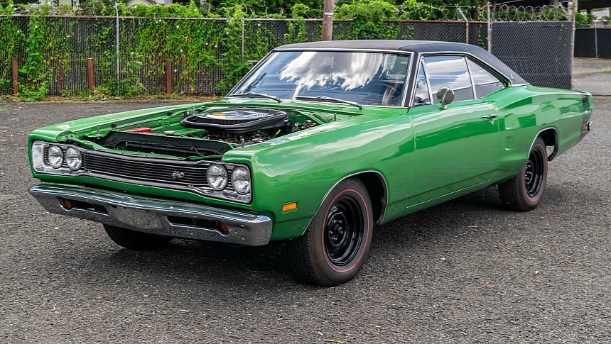 Легенда от ерата на класическите масълкари: Dodge Super Bee A12 440 смени собственика си за 70 000 долара
