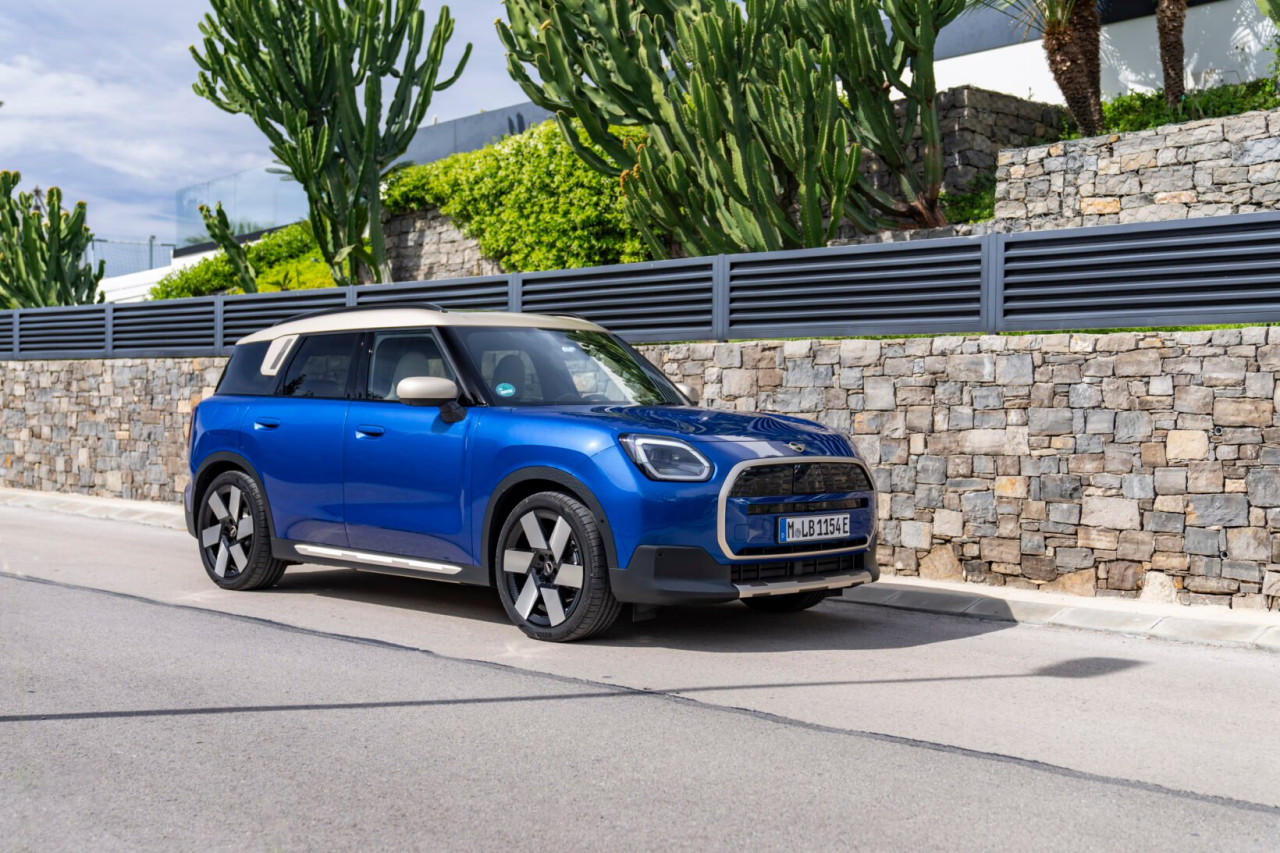 Нов скок в автономността: Обновеният MINI Countryman Electric вече надхвърля 500 км с едно зареждане