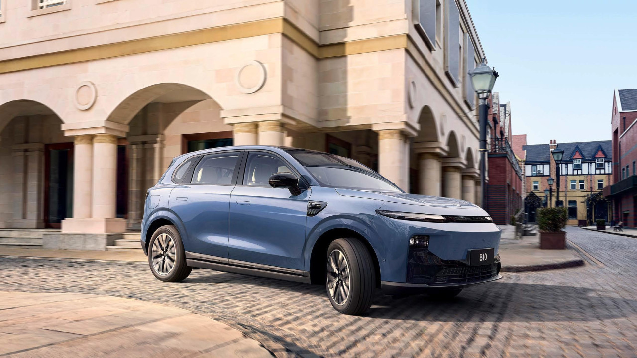 Китайският хит завладява Европа: Leapmotor B10 стартира във Франция на шокираща цена