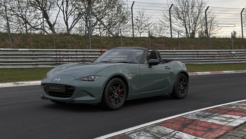 Емблематичният роудстър с нов характер: Обновената Mazda MX-5 2027 сваля картите на британския пазар