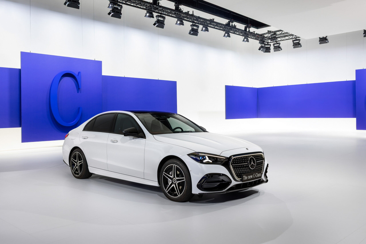 Край на надеждите: Mercedes-AMG официално затвори вратата за V8 мотор в настоящия C 63