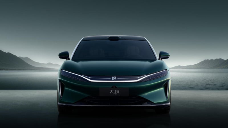 Луксозен флагман с над 1000 км пробег: BYD Da Han EV стартира предпродажбите си с шокиращи цени