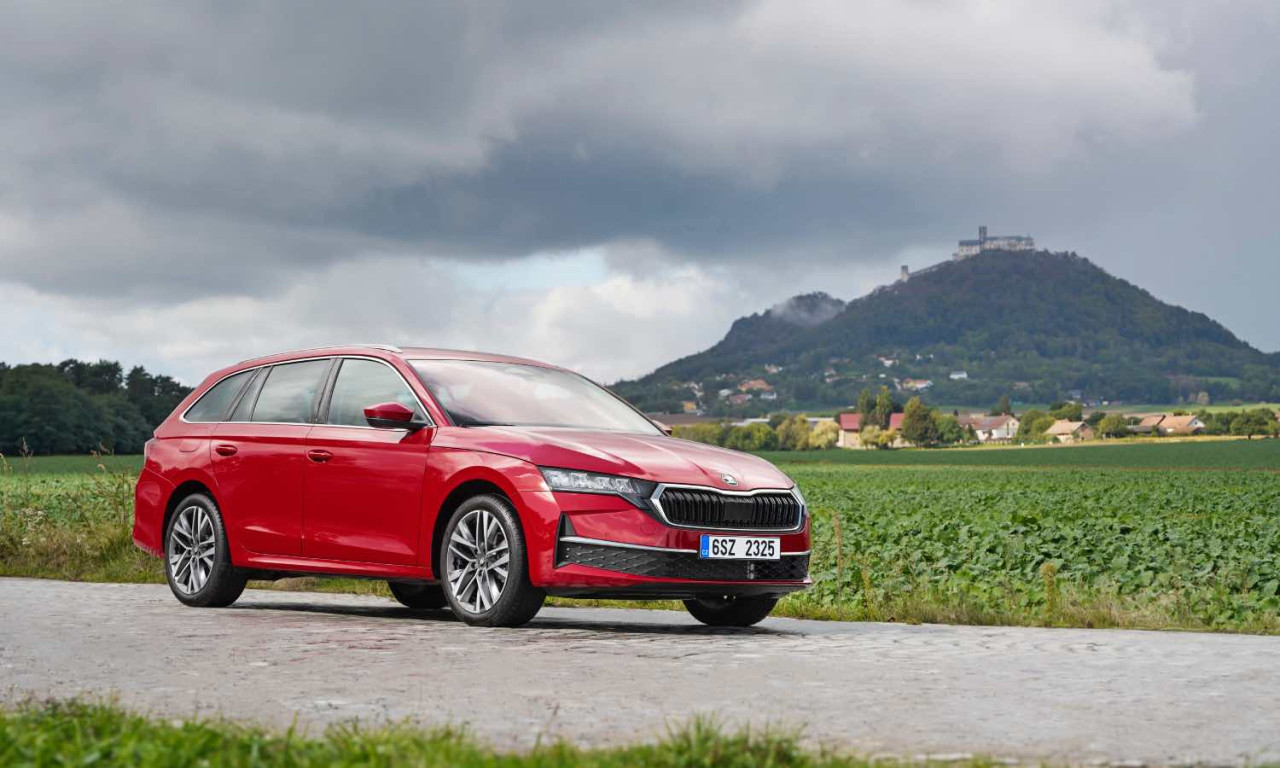 Škoda Octavia Hybrid дебютира с до 170 к.с. и нова хибридна система без зареждане от контакт