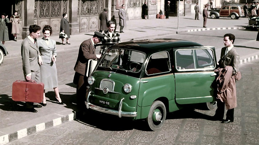 Fiat Multiplina дебютира в Париж: електрическият наследник на Multipla е под 3 метра и има четири места