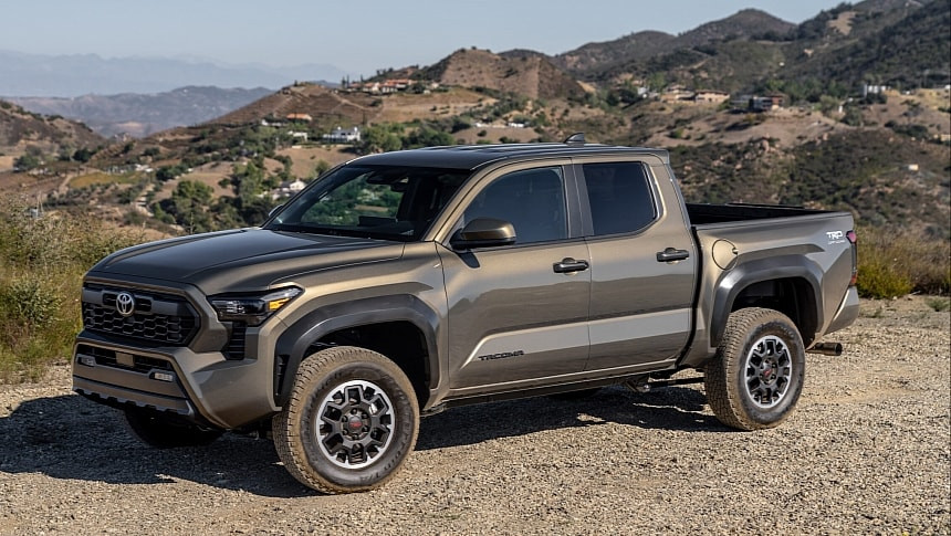 Toyota Tacoma остава №1 при средните пикапи, Nissan Frontier догонва Chevrolet Colorado