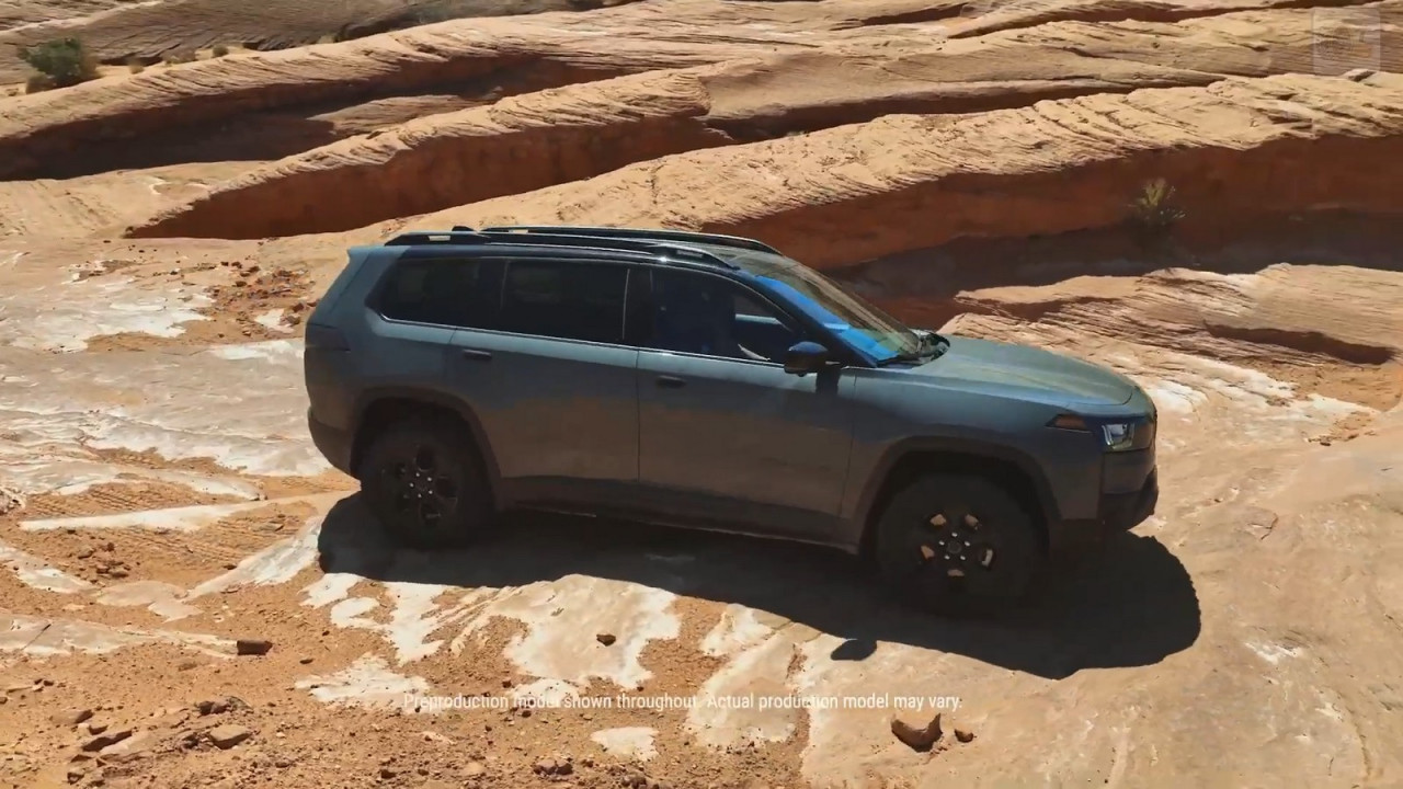 Jeep Cherokee Trailhawk Hybrid 2027 идва с 210 к.с., редуктор и сериозен офроуд пакет