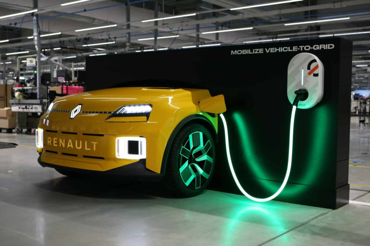 Renault и EDF подготвят V2G зареждане с икономии за до 10 000 км годишно