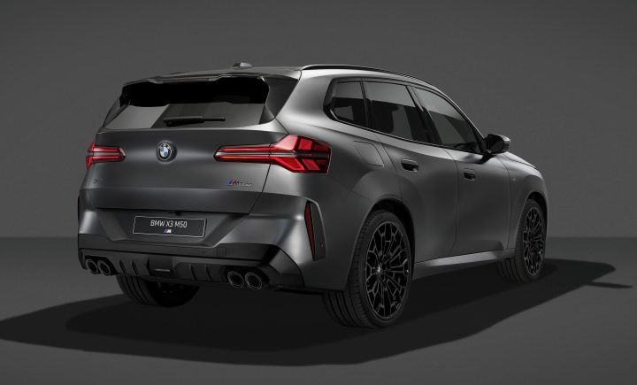BMW X3 M50 xDrive получава 443 к.с. и нов Black Package за 2027 г.