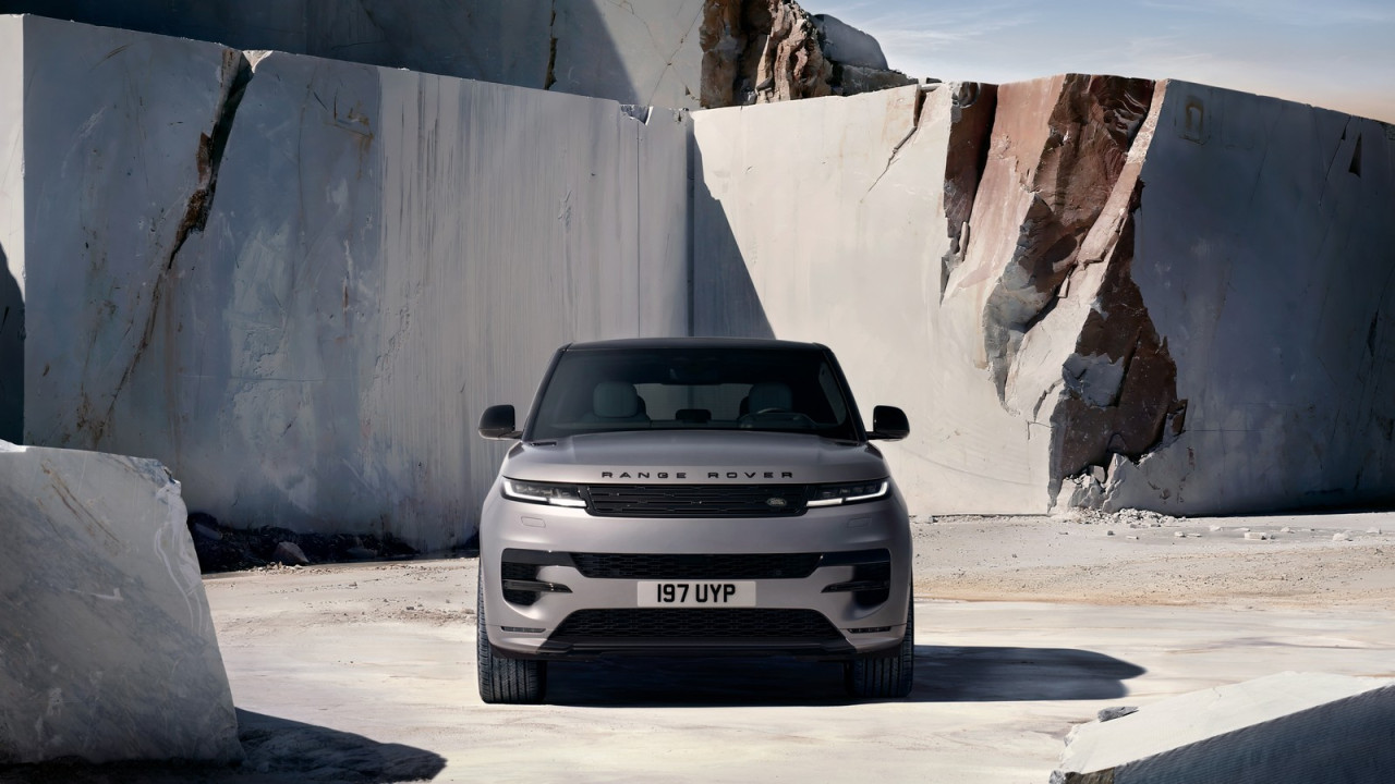 Range Rover Sport Electric дебютира с 550 к.с., 609 км пробег и 800V архитектура