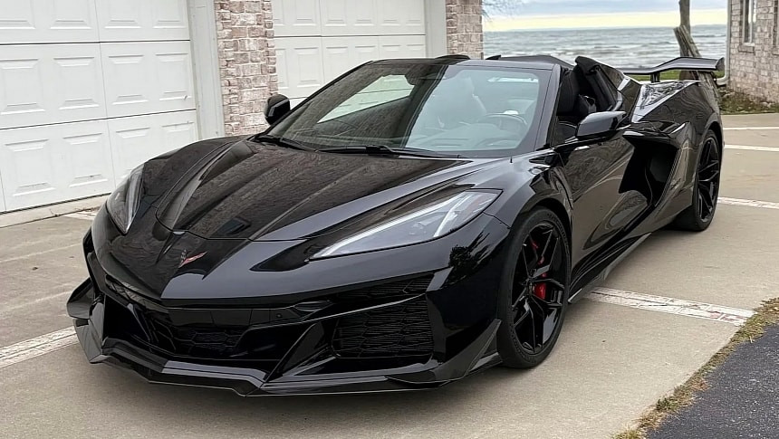 Chevrolet Corvette Z06 с 670 к.с. загуби над 41 000 долара от стойността си само за 1357 км