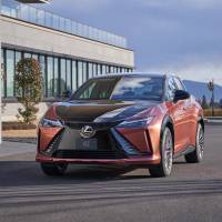 Електрическият кросоувър Lexus RZ 450e 2023 идва на цени започващи от $59 650 (Видео)