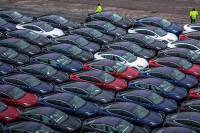 Hertz продава 30 000 автомобила Tesla