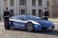 Lamborghini празнува 20 години сътрудничество с италианската полиция