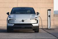 EX30 води ръст на продажбите при Volvo за 2024