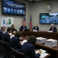 Американското правителство започва отмяна на регулациите за емисиите