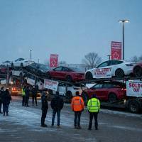 Измами ли Tesla с продажбите в Канада, за да получи 30 милиона долара субсидии?