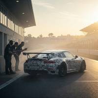 Новият флагман на Porsche 911 ще 'вдигне летвата'