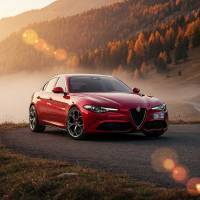 Новата Alfa Romeo Giulia ще има версия с бензинов двигател