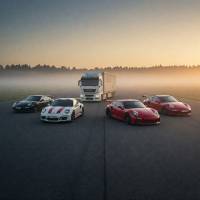 Купете шест Porsche 911 и получавате безплатен транспорт